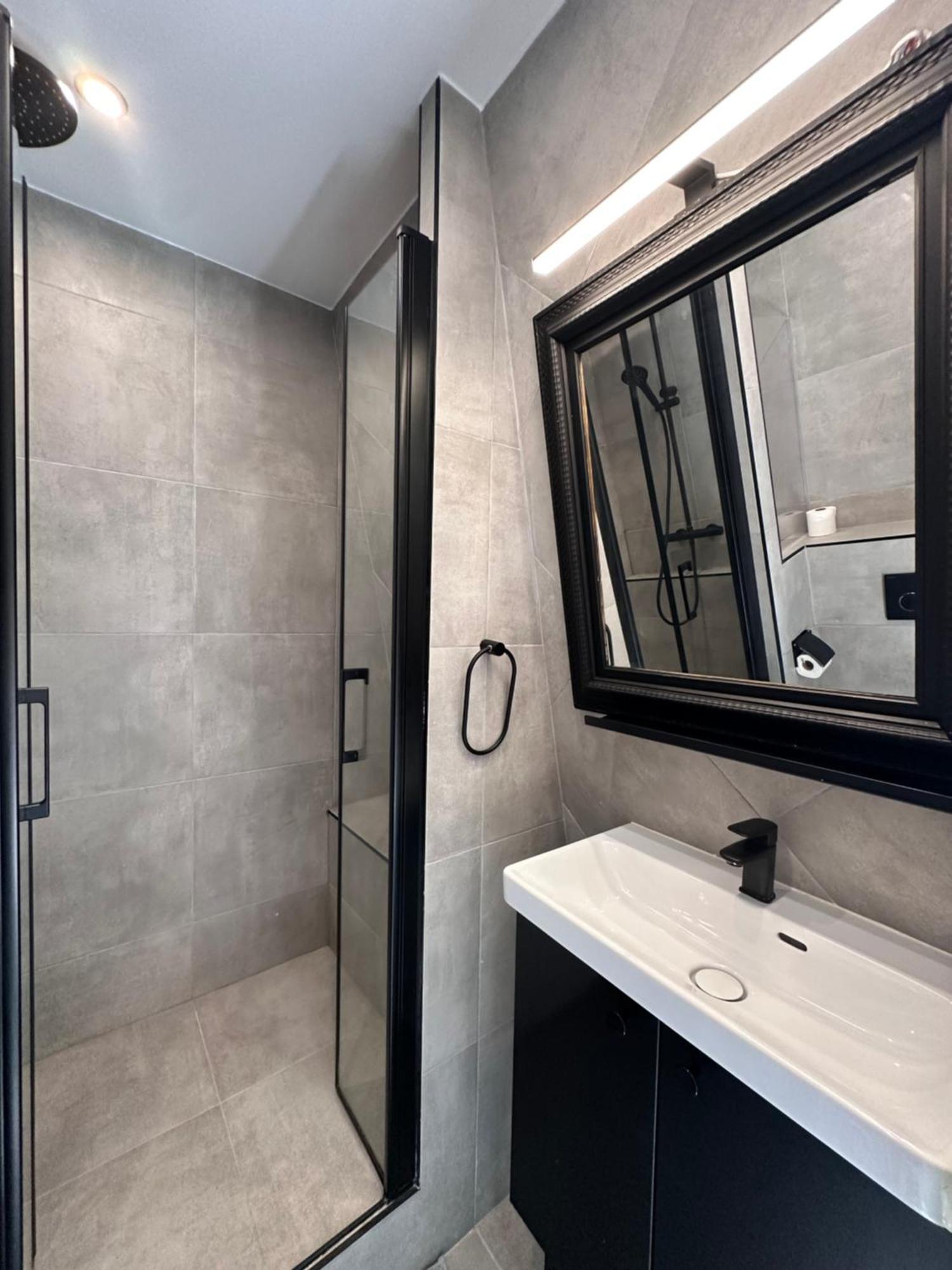 Apartamento Quai De Seine Tour Eiffel Trocadero París Exterior foto