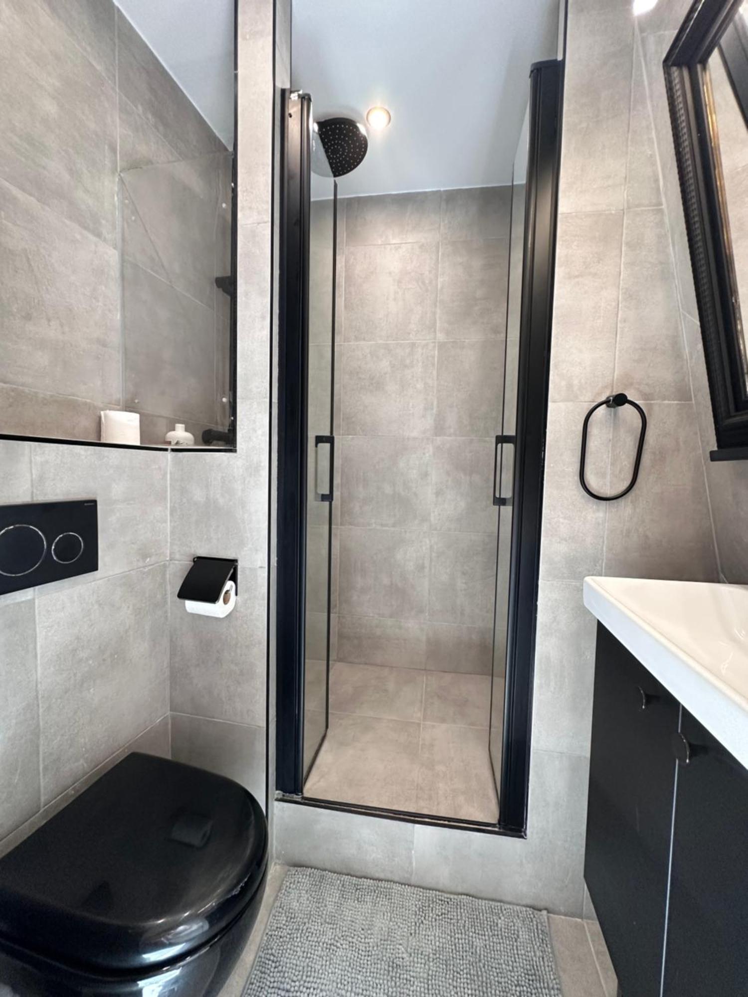 Apartamento Quai De Seine Tour Eiffel Trocadero París Exterior foto